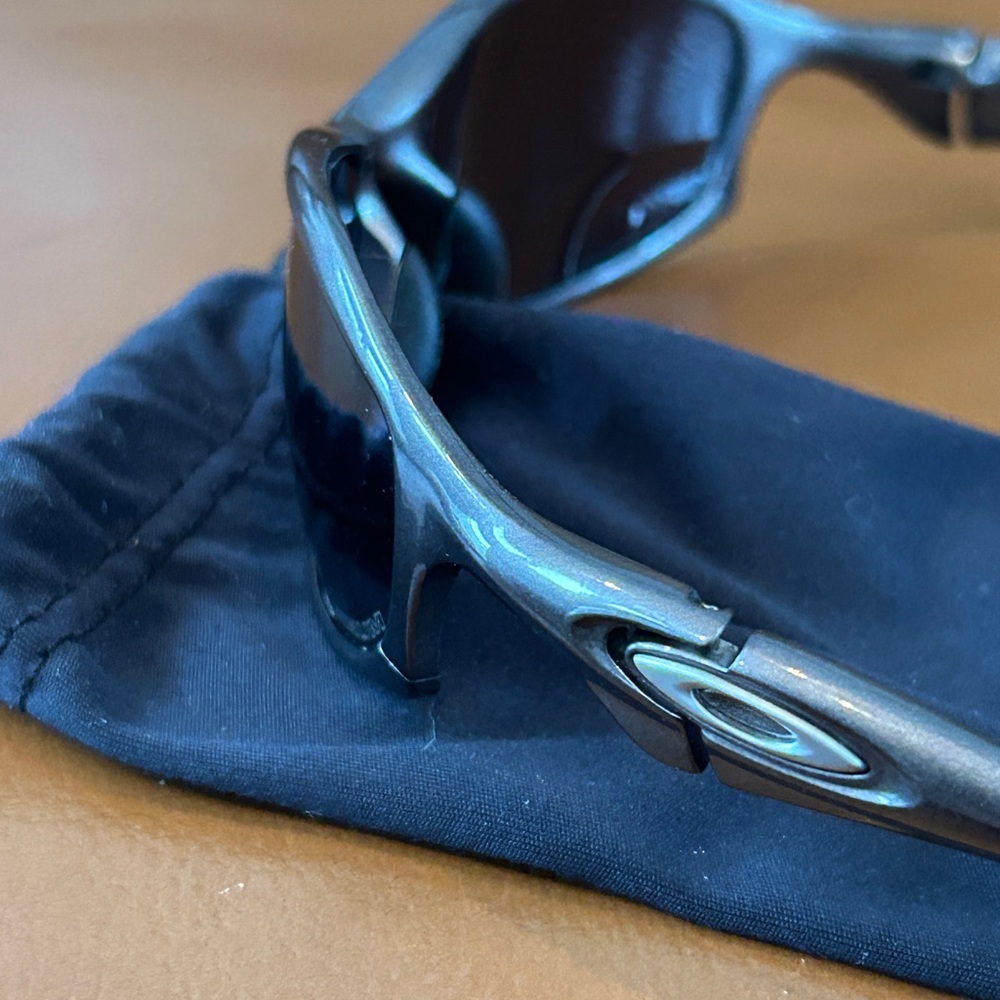Oakley Hatchet Carbon Frame w/ Polarized Black lense - Vintage - PreOwned - Picture 14 of 15